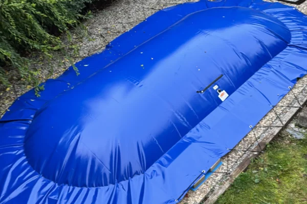 Ovale Poolabdeckung aufblasbar Stadionform