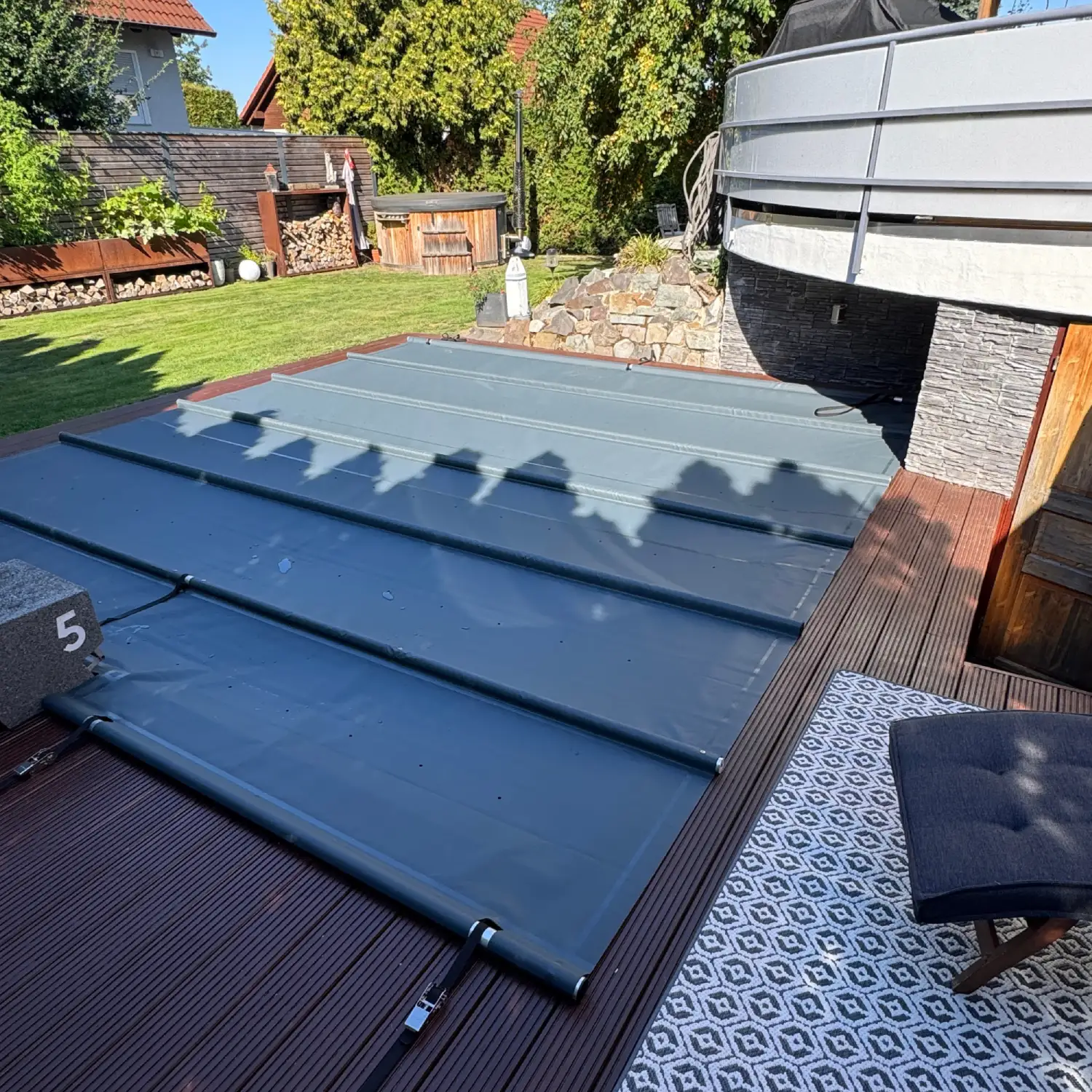 Poolabdeckung mit Rohren- rechteckig