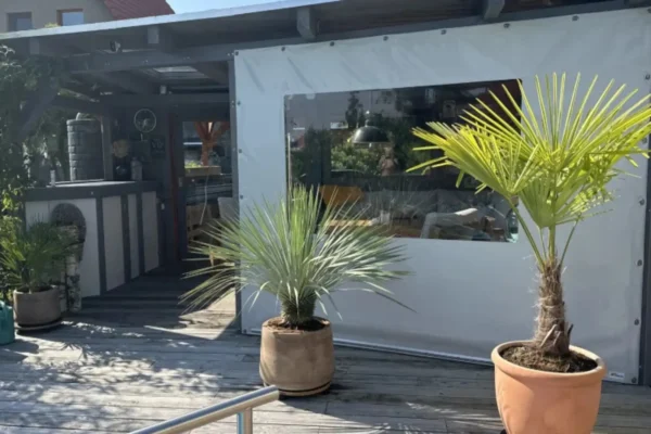 Terrassenplane mit eingerücktem Fenster Planen Intema