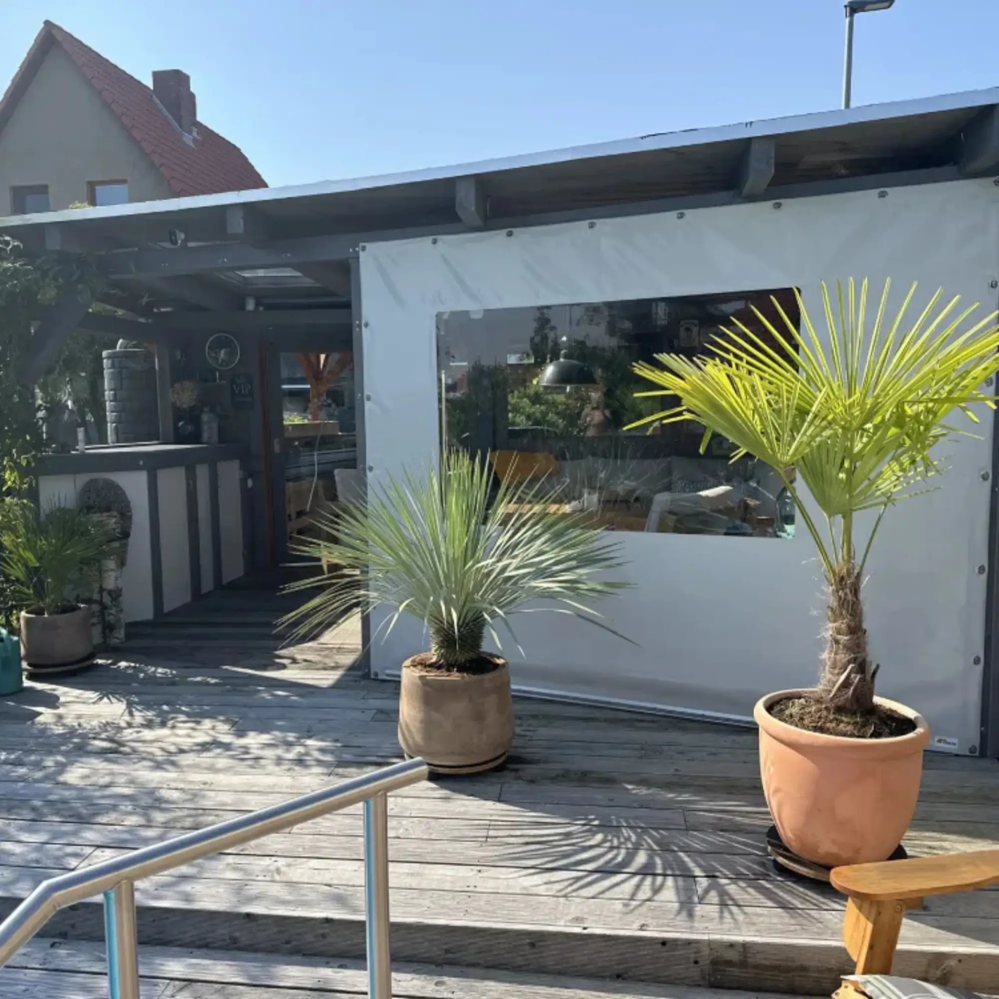 Terrassenplane mit eingerücktem Fenster Planen Intema