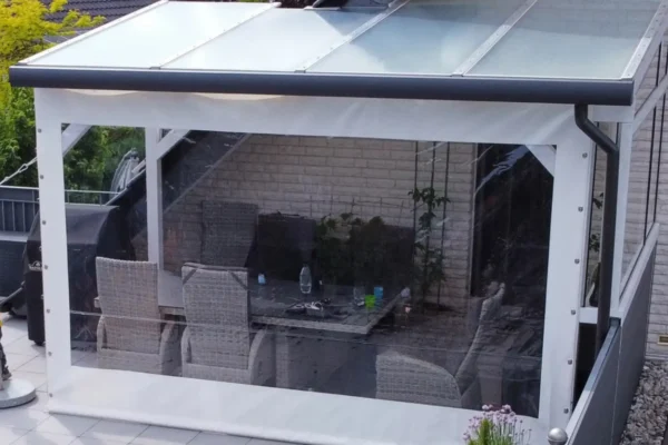 Terrassenplane mit eingerücktem Fenster weiß