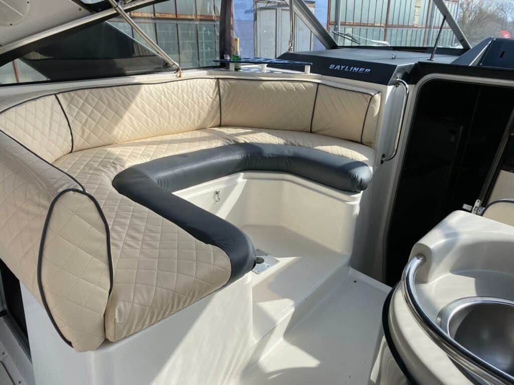 Polster-fuer-boot