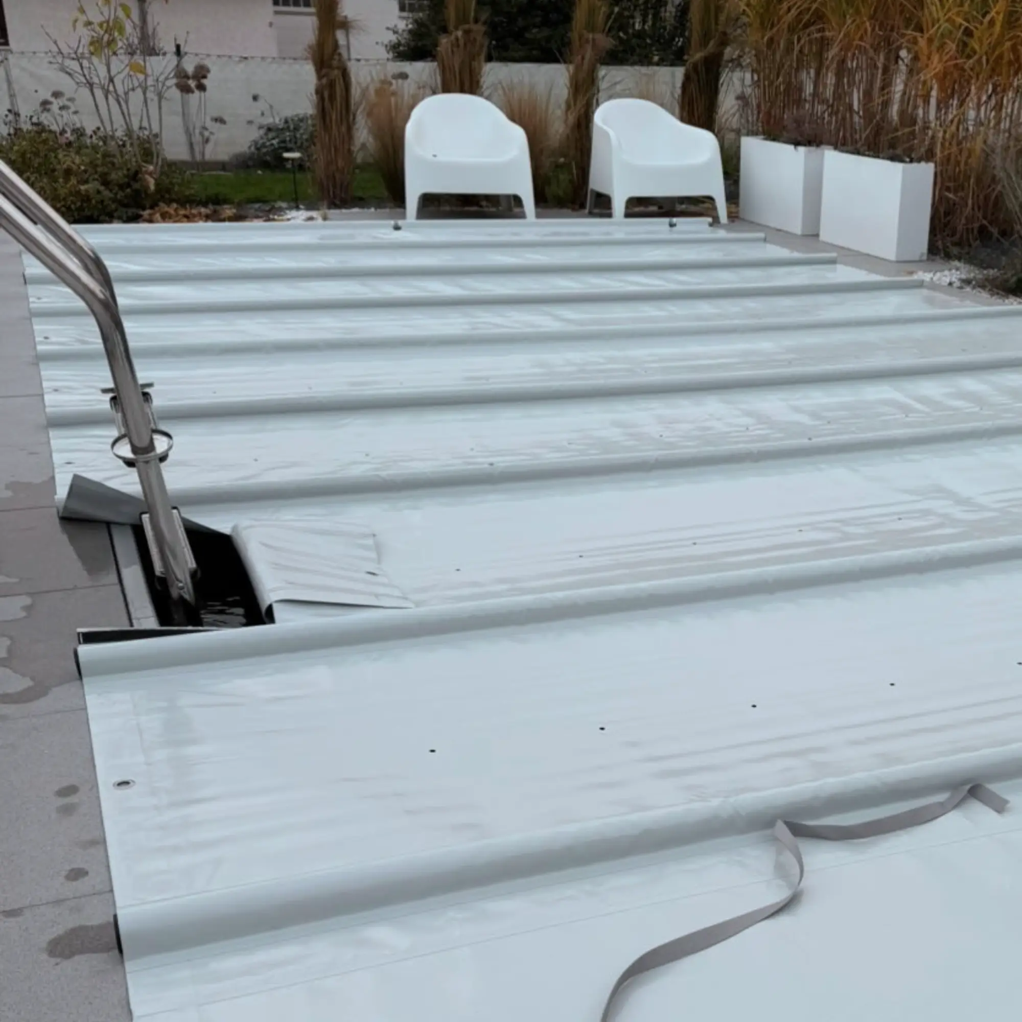 Pool Stangenabdeckung mit Leiterausschnitt