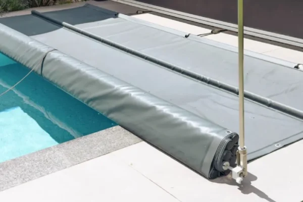 Poolabdeckung nach Maß